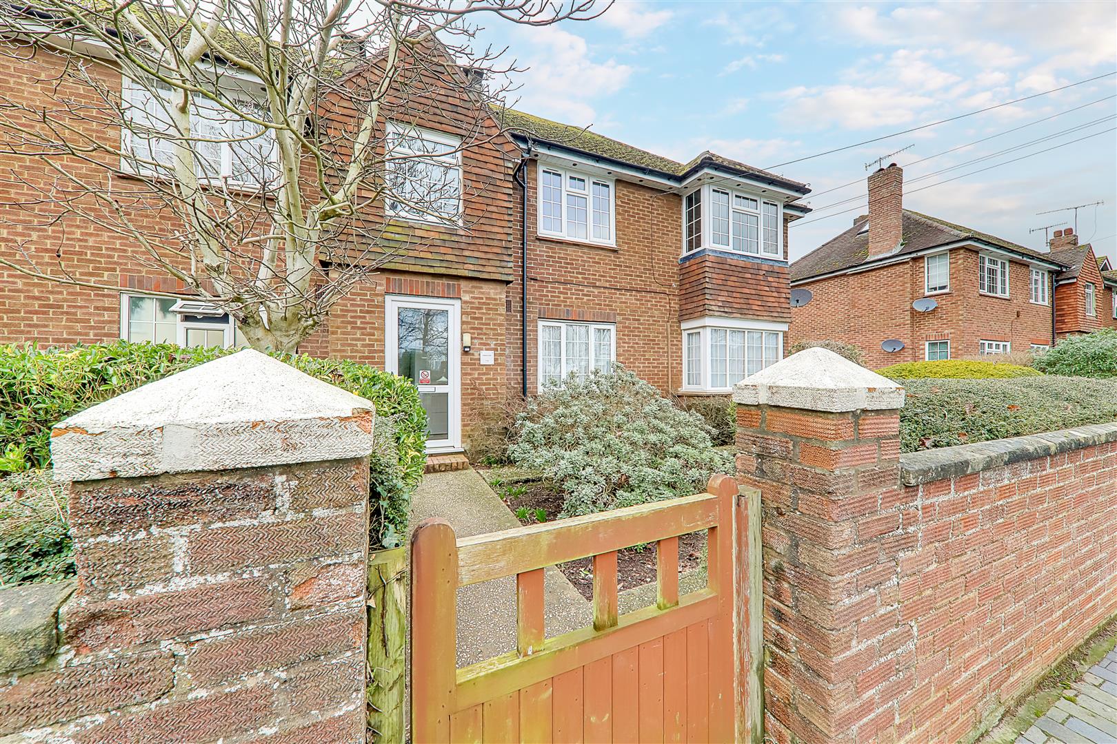 Flat - Purpose Built | High Street, Tarring, BN14 | For Sale